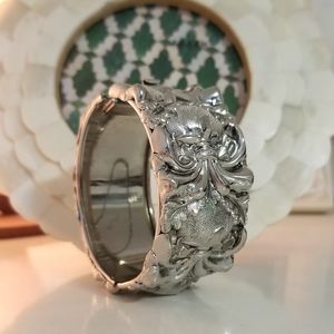 Bangle/Bracelet